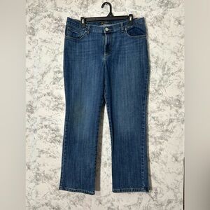 Lee Relaxed Fit Women's Medium Wash straight leg